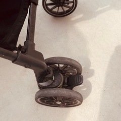 コンビスゴカルベビーカーの画像