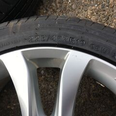 マツダ純正ホイール　夏タイヤ4本セット。タイヤ溝バリ目。225/45R19の画像