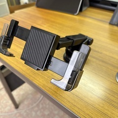 スマホホルダー縦横360度回転の画像
