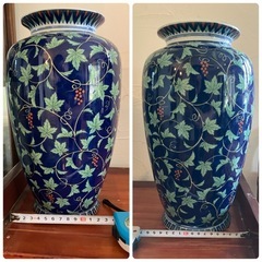 有田焼 高級陶器 若山作 唐草ブドウ 花瓶 花器 花生 置物の画像