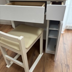 美品　ドレッサー　白の画像