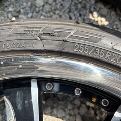 255/35R20　アルミ+タイヤ4本セットの画像
