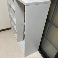 ブックシェルフ・移動式の画像