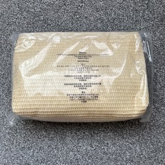 shu uemura ポーチの画像