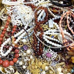 メッキアクセサリーもお買取りします。