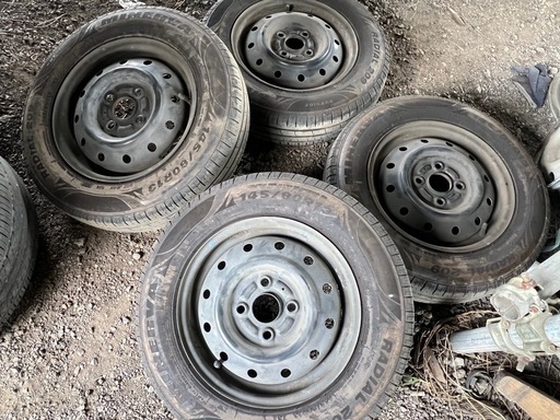 13インチ　2023年製タイヤホイールセット