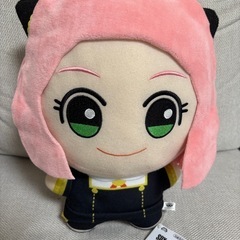 SPY×FAMILY アーニャぬいぐるみ　２つの画像