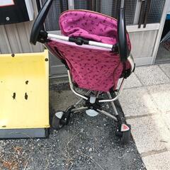 コンパクト三輪ベビーカーの画像