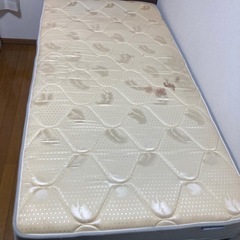 シングルベッドフレーム マットレス付き可の画像