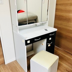 無料でどうぞ シンプル ドレッサー モノクロ 格安で