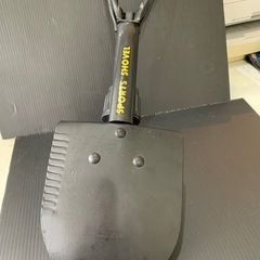 折りたたみ式シャベルの画像