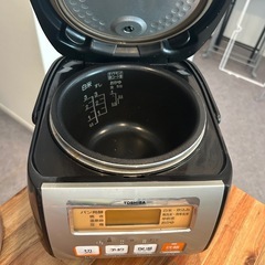 炊飯器3合炊き あげます0円　の画像