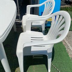 ガーデンテーブル＆チェア４脚セットの画像