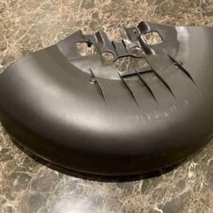 【新車外し】スズキ ジムニー JB64W 純正 スペアタイヤ フードガードの画像