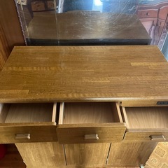 【一部壊れております】収納家具の画像