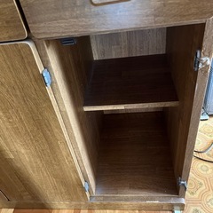 【一部壊れております】収納家具の画像