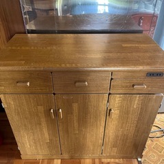 【一部壊れております】収納家具の画像