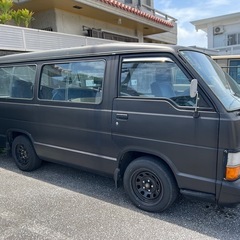 旧車好きにはたまらない角目のハイエースです！の画像