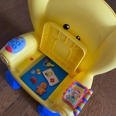 子供用椅子の画像