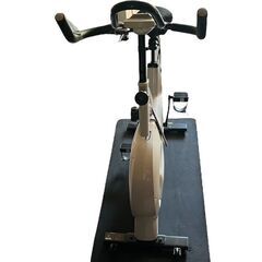FITBOX フィットネスバイク ホワイト エアロバイク マット付き 直接引取りの画像