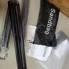 プロジェクタースクリーンスタンドの画像