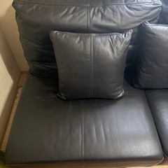 【美品】
本革ソファ　クッション付き　背もたれダウンの画像