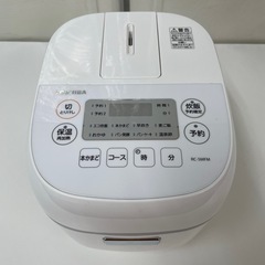 R660 ☀️ 2023年製の高年式♪ TOSHIBA 炊飯ジャー 3合炊き RC-5MFM⭐ 動作確認済 ⭐ クリーニング済の画像
