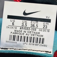 Nike ズーム フライニット スポーツスニーカー 黒/オレンジ　23cmの画像