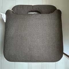 茶色コンパクト座椅子・クッション付きの画像