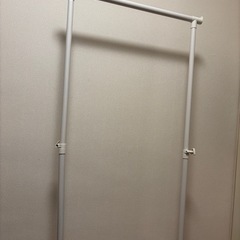 ハンガーラックの画像