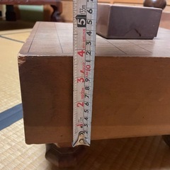 職人の手による本格将棋盤と手作り駒の画像