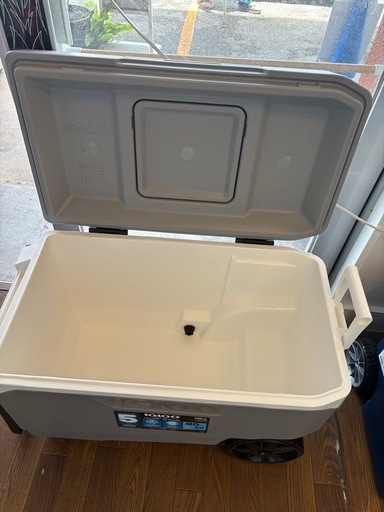 未使用品！/【IGLOO】85L クーラーボックス グレー★  【管理番号10807】桒