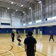 8日19:30〜越谷付近でバレーしたい人いませんか！？ - 越谷市