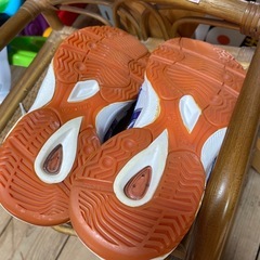 体育館シューズの画像