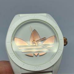 adidas ホワイト クォーツ腕時計　秒針ピンクゴールド　説明書　専用箱付き の画像