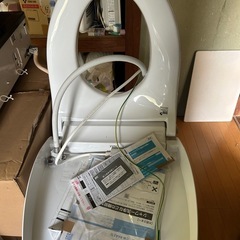 LIXIL（INAX）のCW-RAA2温水洗浄便座「シャワートイレ RAシリーズ」の画像