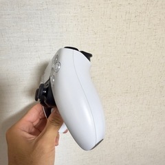 PS5 コントローラー　ホワイト　動作良好の画像