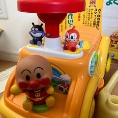 アンパンマンビジーカーの画像