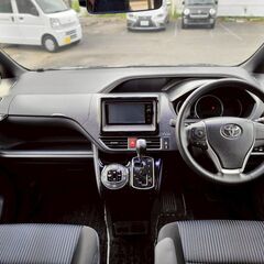 TOYOTA　ヴォクシーの画像