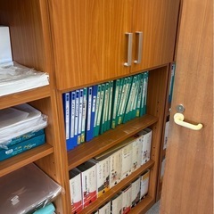 オフィス　棚　書類整理の画像