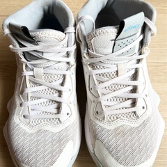 アシックス ノヴァ サージ GS 24cm バスケットボールシューズ　の画像