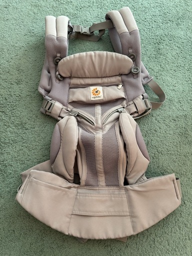 未使用に近い　美品★エルゴベビー 抱っこひも オモニ　360 グレー 日本限定 Amazon.co.jp: Ergobaby(エルゴベビー) 抱っこひも おんぶ可