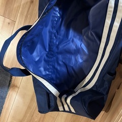 アディダスadidasかばんの画像
