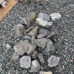 割栗石、グリ石
の画像