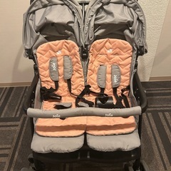 　Joie横並び二人乗りベビーカー　の画像