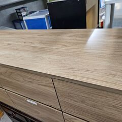 リサイクルショップどりーむ天保山店　No3385　ローチェスト　ベージュ　衣類収納　※シール剥がれ跡あり(´;ω;｀)の画像