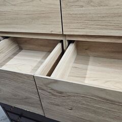 リサイクルショップどりーむ天保山店　No3385　ローチェスト　ベージュ　衣類収納　※シール剥がれ跡あり(´;ω;｀)の画像