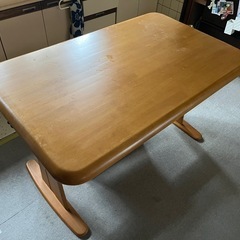 ダイニングテーブル