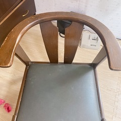 肘掛けつき椅子の画像