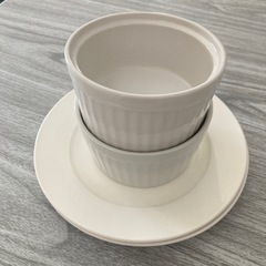 ホワイトプレート　耐熱ココット　セット
の画像